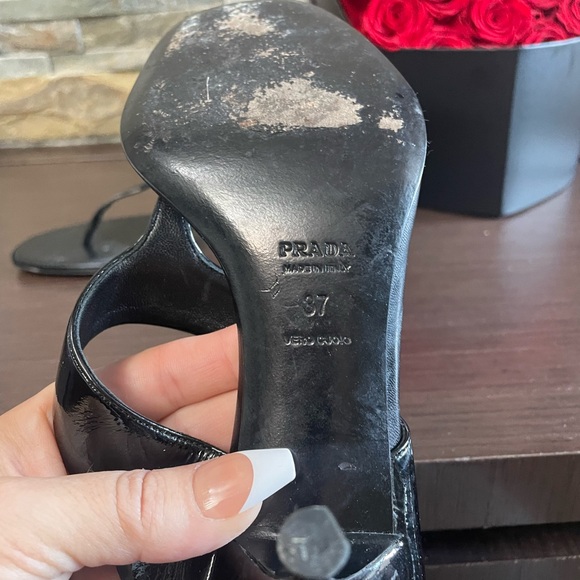 💯 Authentic Prada Patent Open toe sandals - Picture 5 of 9
